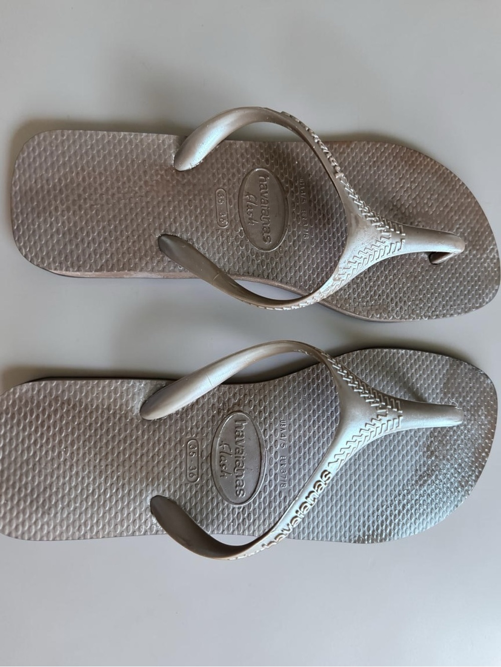 Havaianas Women’s Dark Brown Flip Flop Sandals - Picture 4 of 4